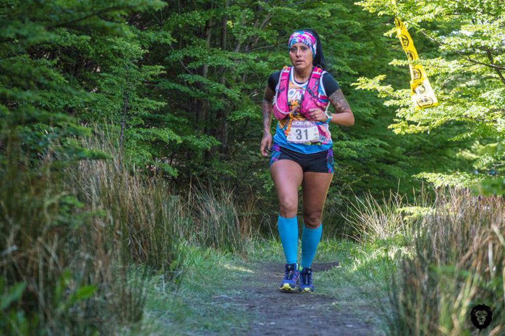 Woman Trail Race
