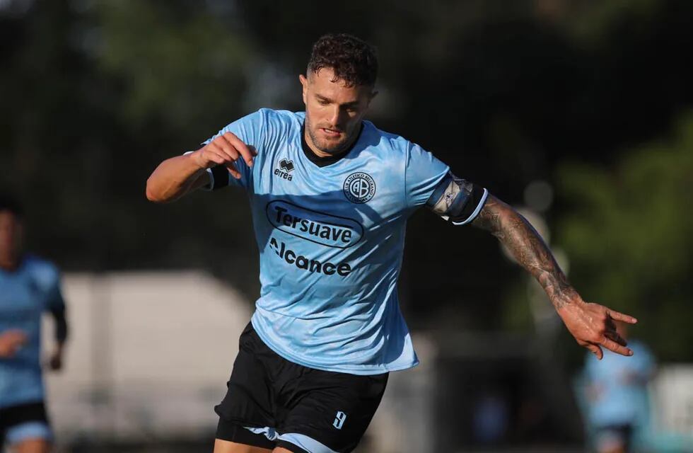 Pablo Vegetti, uno de los puntos fuertes de Belgrano en el primer amistoso de pretemporada.