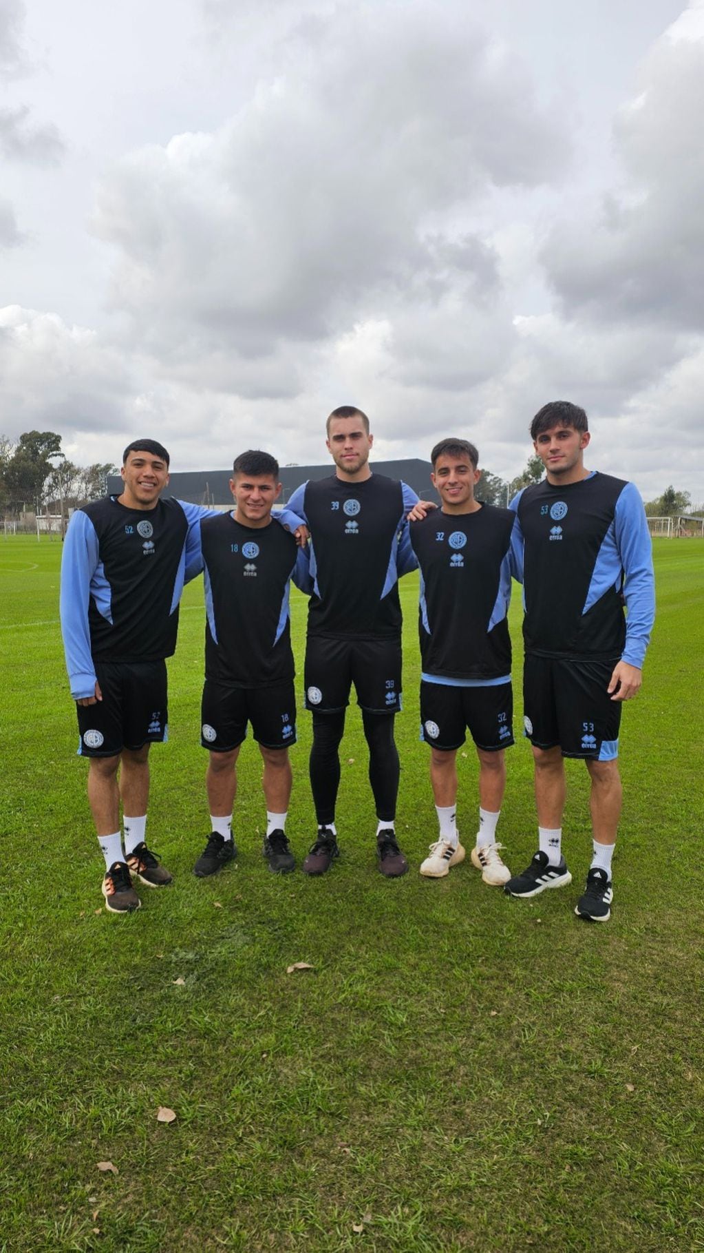Lucas Bustos, Rami Hernandes, Maxi Oses, Juan Velázquez, Lucas Argayo viven su primera pretemporada con Belgrano, club que los vio nacer.
