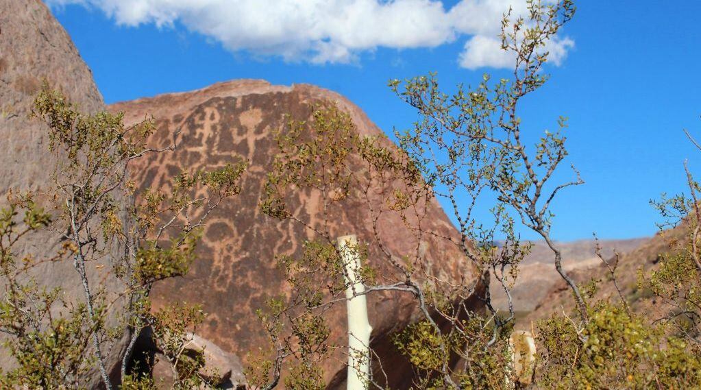 Las famosas pinturas rupestres en el Cerro Tunduqueral en Uspallata, un destino del bicitour propuesto. Gentileza MLH