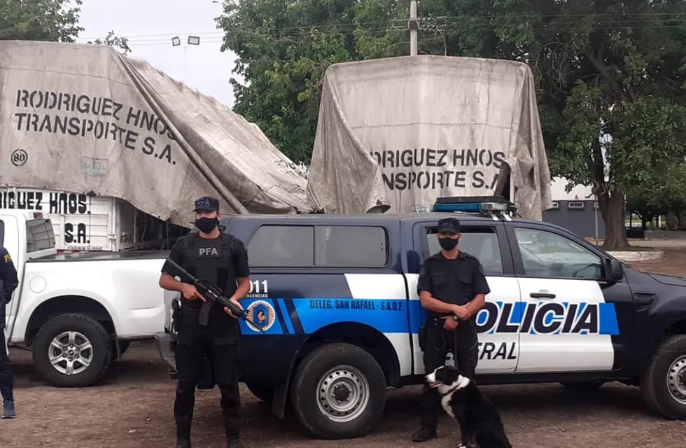 Agentes federales de la División Unidad Operativa Federal San Rafael desarticularon una banda delictiva.
