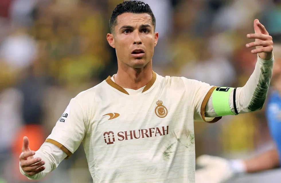 Cristiano Ronaldo, reacciona durante el partido de fútbol de la Saudi Pro League entre al-Ittihad y al-Nassr en el King Abdullah Sport City Stadium en Jeddah.