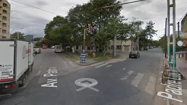 El sujeto robó el celular en la esquina de avenida Patrio y Padre Luis Monti, en barrio Pueyrredón y fue apresado por los vecinos a los pocos metros. (Google Maps)