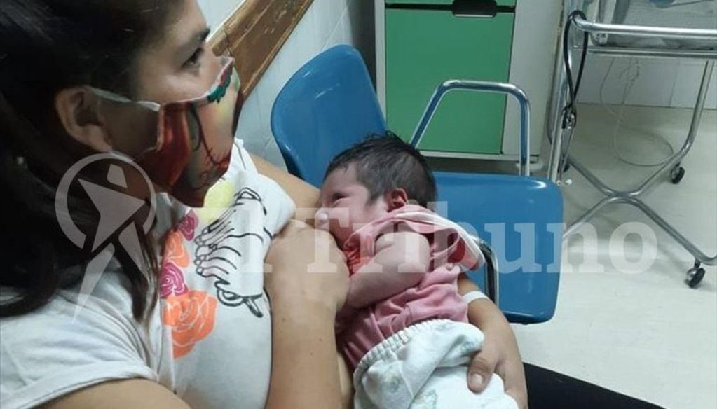 Una mamá se reencontró con su bebé tras recuperarse de coronavirus (El Tribuno)