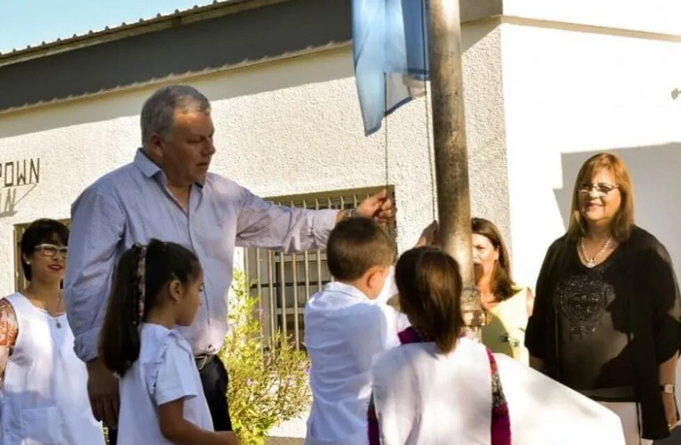 El intendente Gustavo Benedetti estuvo presente el El Fuertecito en el comienzo del ciclo lectivo