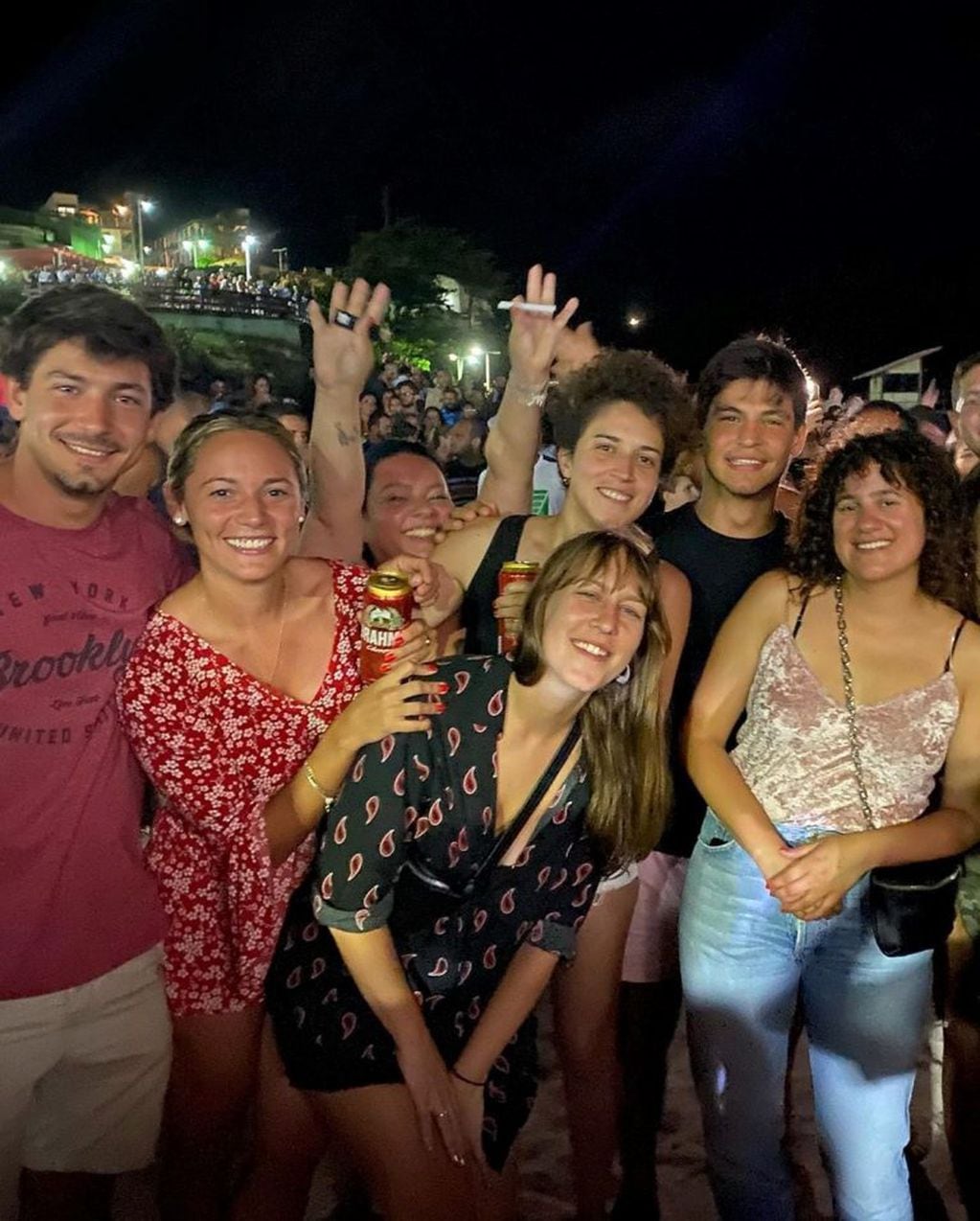 Rocio Oliva con sus amigos y su supuesta pareja (Instagram/@rocio_g_oliva)