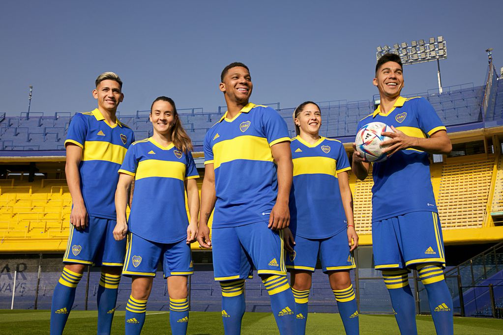 Boca presentó su nueva camiseta para la temporada 2022/23.