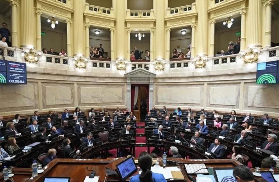 La Cámara de Senadores aprobó y convirtió en leyes el Presupuesto 2018, la Reforma Tributaria y la prórroga de la Ley del Cheque.
