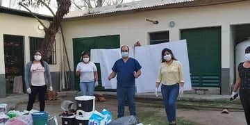Vecinos de Molinos juntan donaciones para familias carenciadas