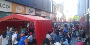 Acampe del FOL frente a la sede de Anses en Rosario