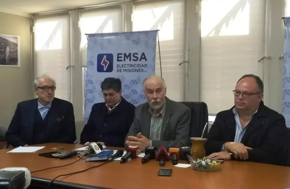 Conferencia de prensa de EMSA para anunciar el nuevo cuadro tarifario de energía eléctrica en Misiones. (Foto: Misiones Online)