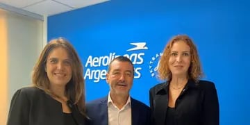 Turismo articula trabajo con Aerolíneas Argentinas