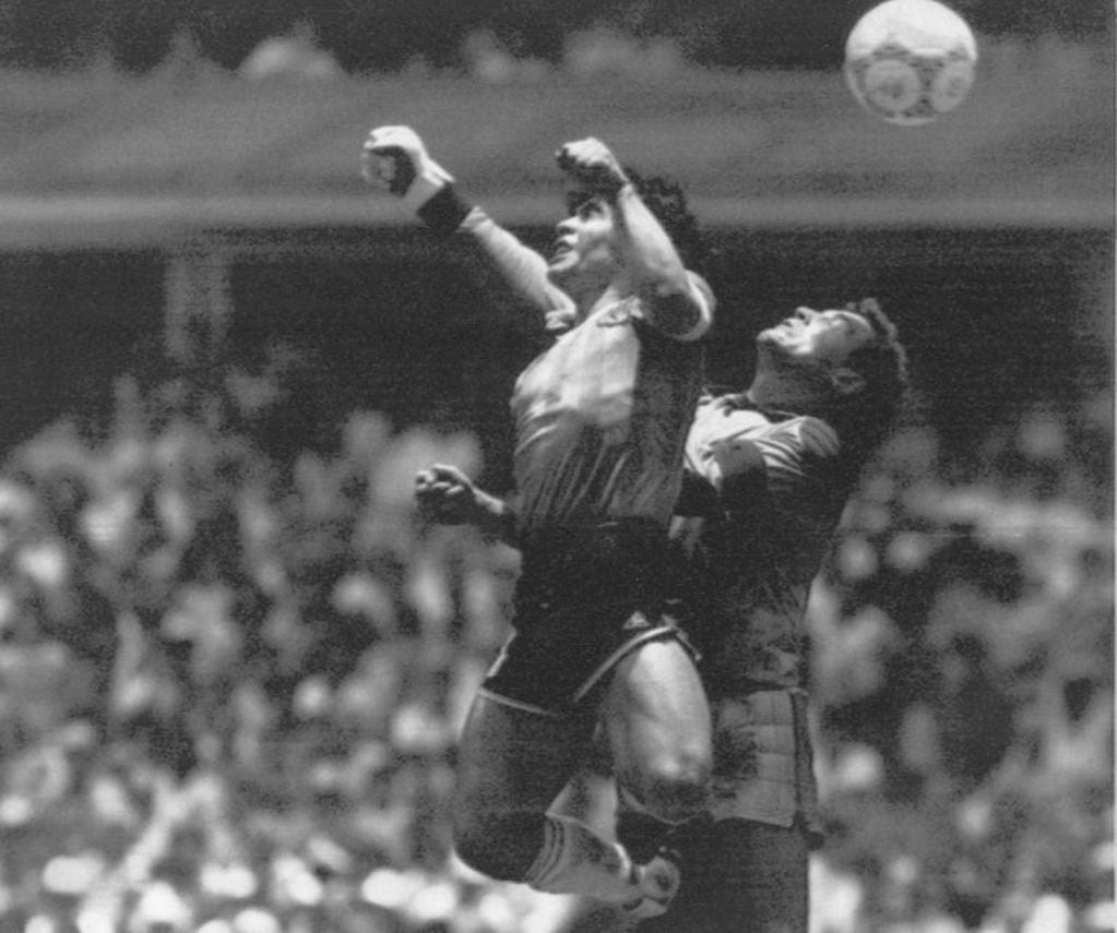 El gol de Diego a los ingleses, conocido como "La mano de Dios".