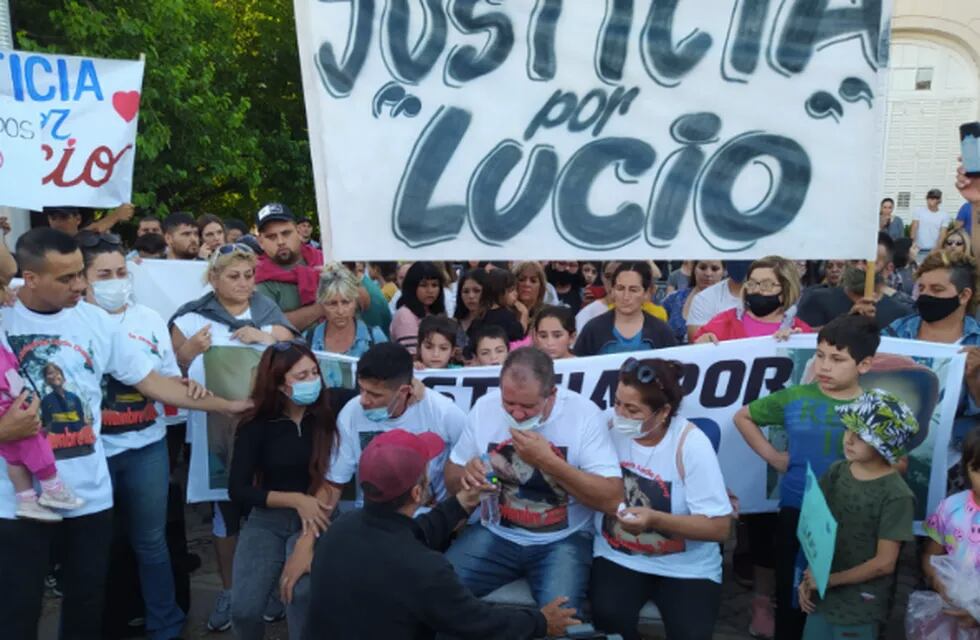 Las imágenes de la manifestación pidiendo "Justicia por Lucio" (Twitter @LPNLaPampa).