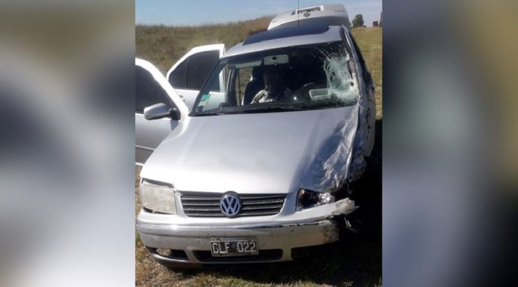 Los daños en el lateral izquierdo del Volkswagen Bora (El Diario)