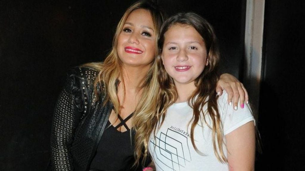 Karina "La Princesita" junto a la hija que tiene con El Polaco. (web)