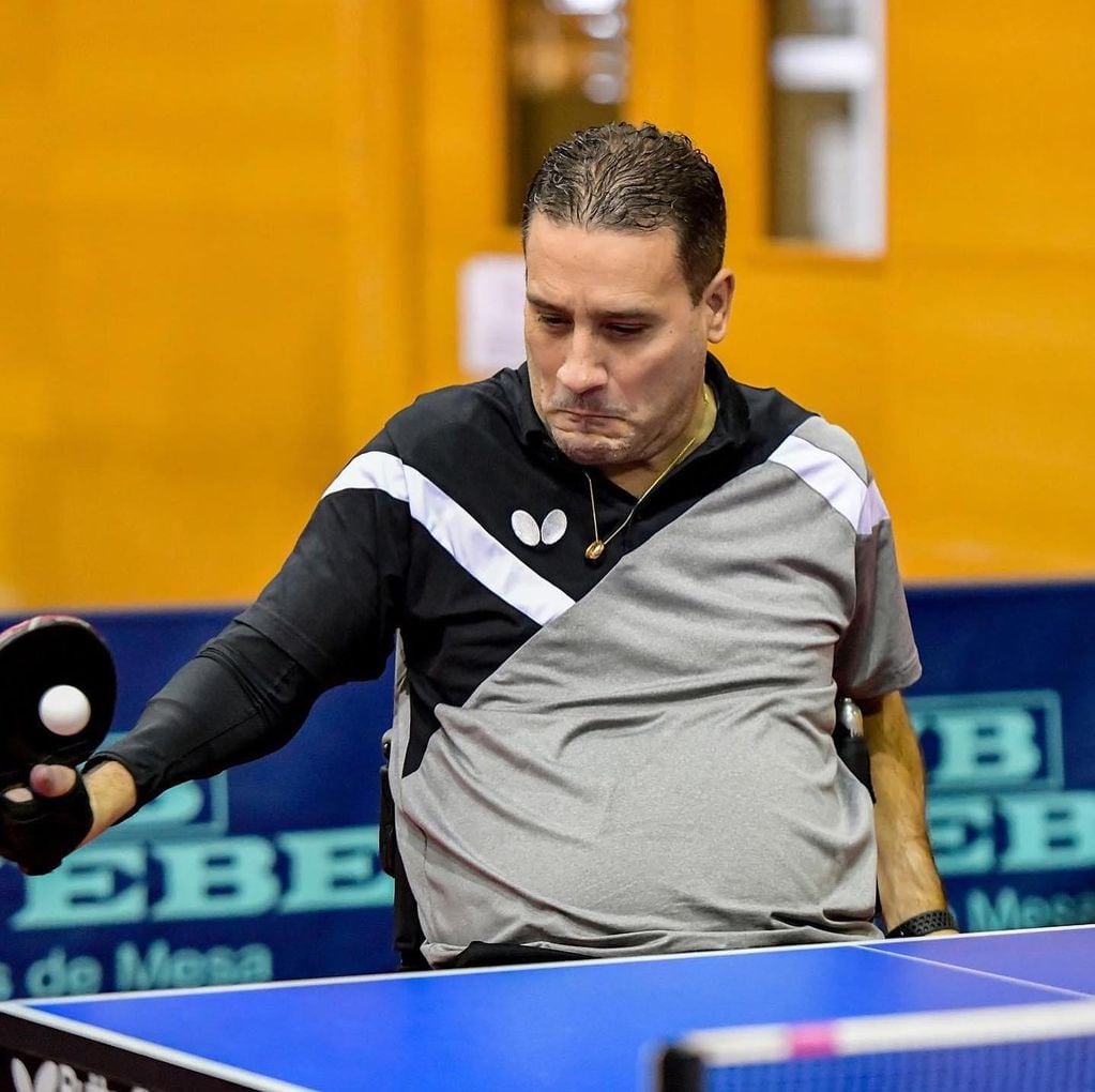 El deportista que vive en Villa Allende jugó su segundo mundial de tenis de mesa adaptado