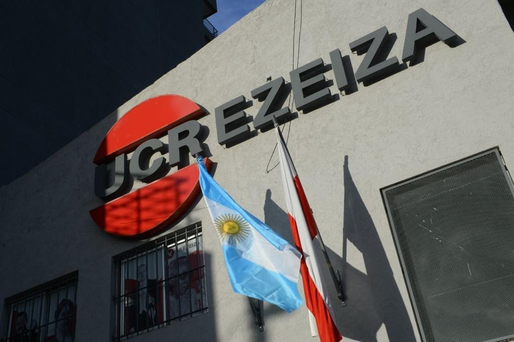 El Comité radical de Ezeiza recibió al presidente partidario Gerardo Morales, en  una de sus escalas de la recorrida por la provincia de Buenos Aires.