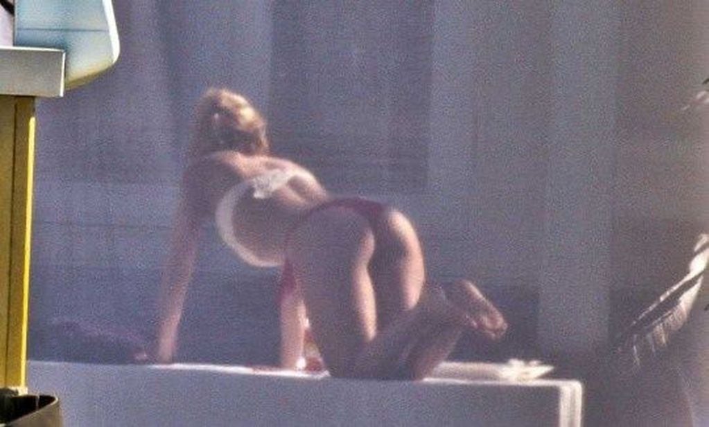 Las fotos que se filtraron de Shakira tomando sol.