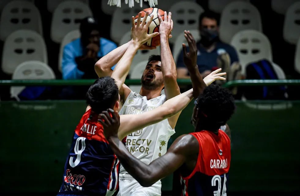 Instituto derrotó a Quimsa en tiempo suplementario y quedó como escolta de la Conferencia Norte de la Liga Nacional de Basquet.