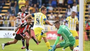 Marco Ruben batió el récord goleador en Rosario Central