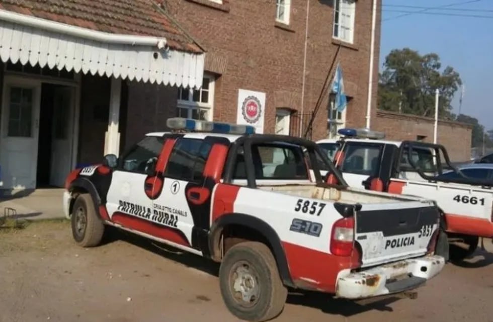 El policía detenido presta servicios en la localidad de Canals.