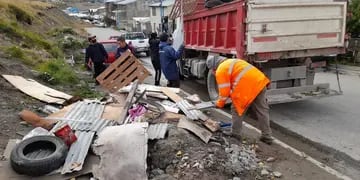 Trabajo de limpieza y corte depasto en los Barrios de Zona Norte