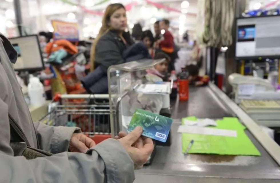 Vecinos marplatenses aseguran que los supermercados excluyen los \