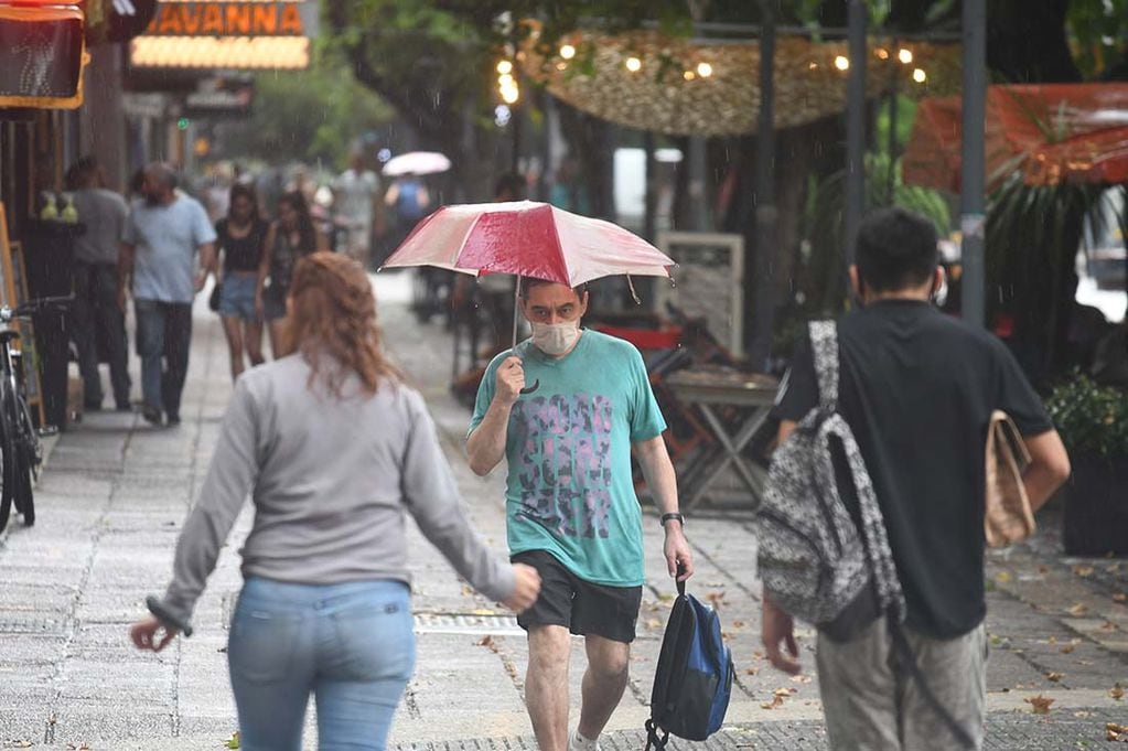 Se espera que a partir del domingo  hasta el martes, inclusive, haya precipitaciones aisladas e inestabilidad en Mendoza. Foto: José Gutierrez / Los Andes 