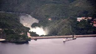 VISTA AÉREA DEL EMBALSE DE RÍO TERCERO. Foto de Orly Branca/Municipalidad Río Tercero