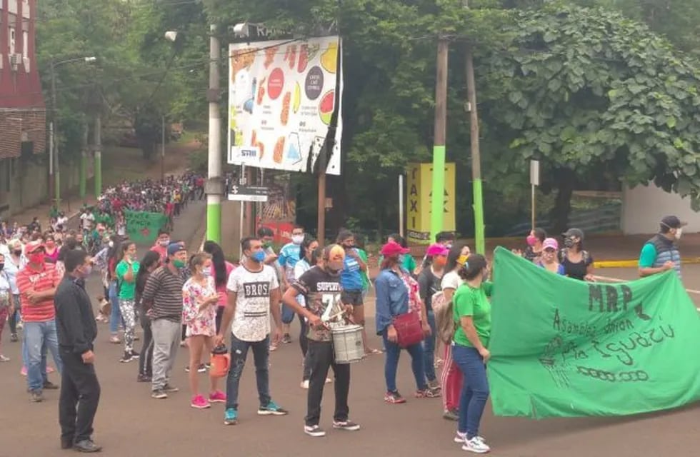 Los manifestantes ganaron las calles de Puerto Iguazú.