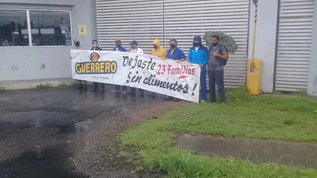 Protesta por despidos en Guerrero Motos