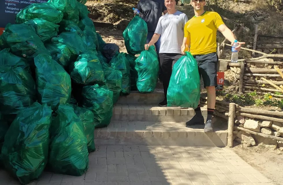 Recolección de residuos en Cerro La Cruz