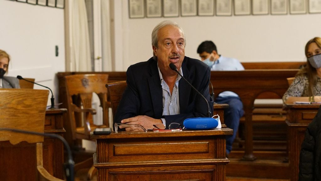 Mario Civalleri durante la sesión del Concejo Deliberante de Tandil.