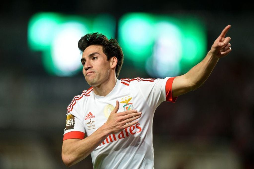 Nicolás Gaitán, en su paso por Benfica de Portugal. (AFP)