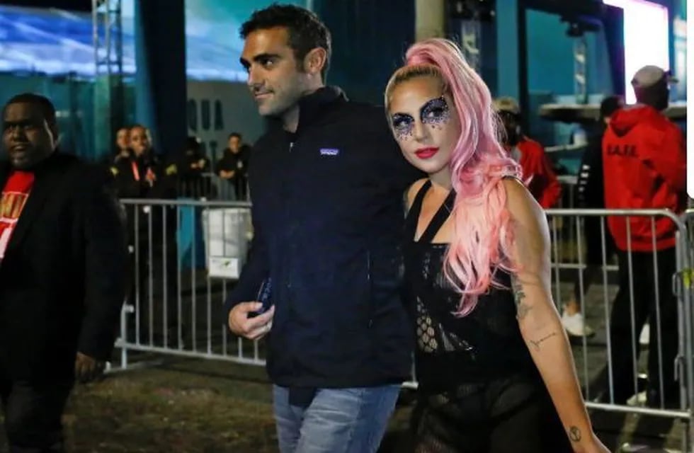 Lady Gaga junto a su nueva pareja
