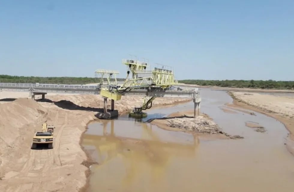 Disminuyó un 25% la producción de agua potable por la bajante del Paraná. (Web).