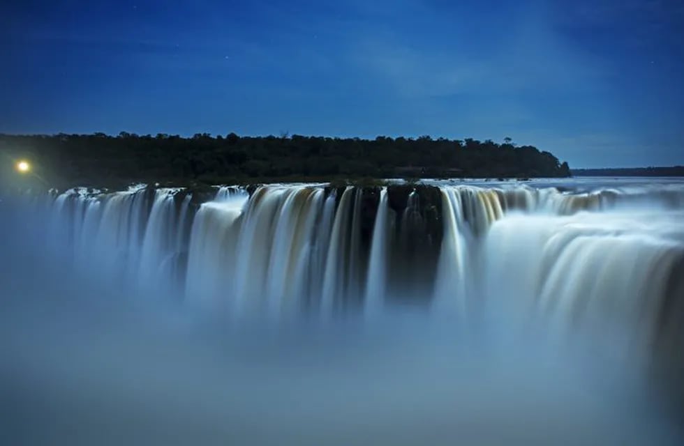 Cataratas del Iguazú, una de las Siete Maravillas Naturales del mundo.