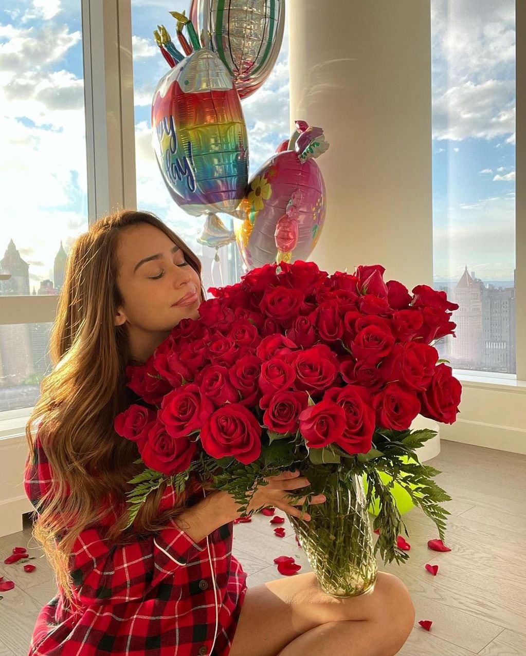 Yanet García celebró su cumpleaños con sus seguidores