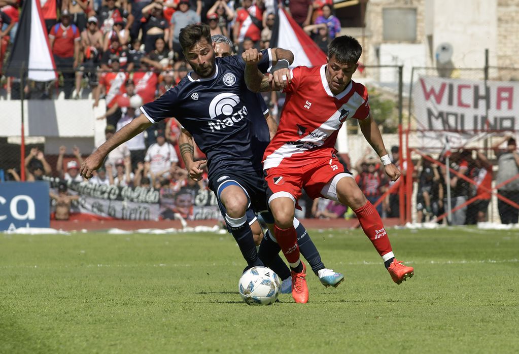 Independiente Rivadavia le ganó al Deportivo Maipú y jugará la final por el primer ascenso
Foto. Orlando Pelichotti