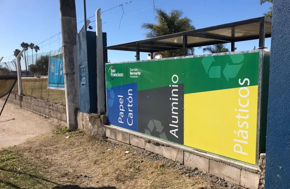 Centro de reciclado en el polideportivo municipal