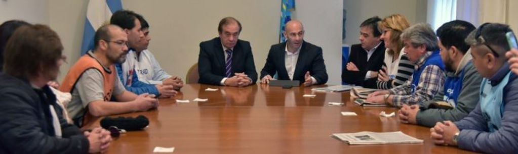 Reunión de los gremios y representantes del Gobierno (Foto: Diario Jornada).