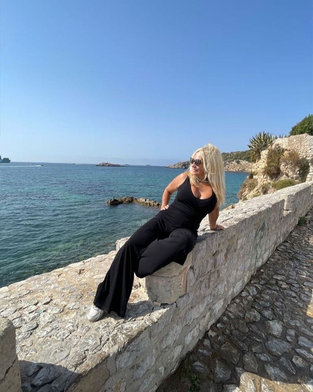 Nora Colosimo, la mamá de Wanda Nara, se mostró como toda una estrella disfrutando de sus lujosas vacaciones en Ibiza.