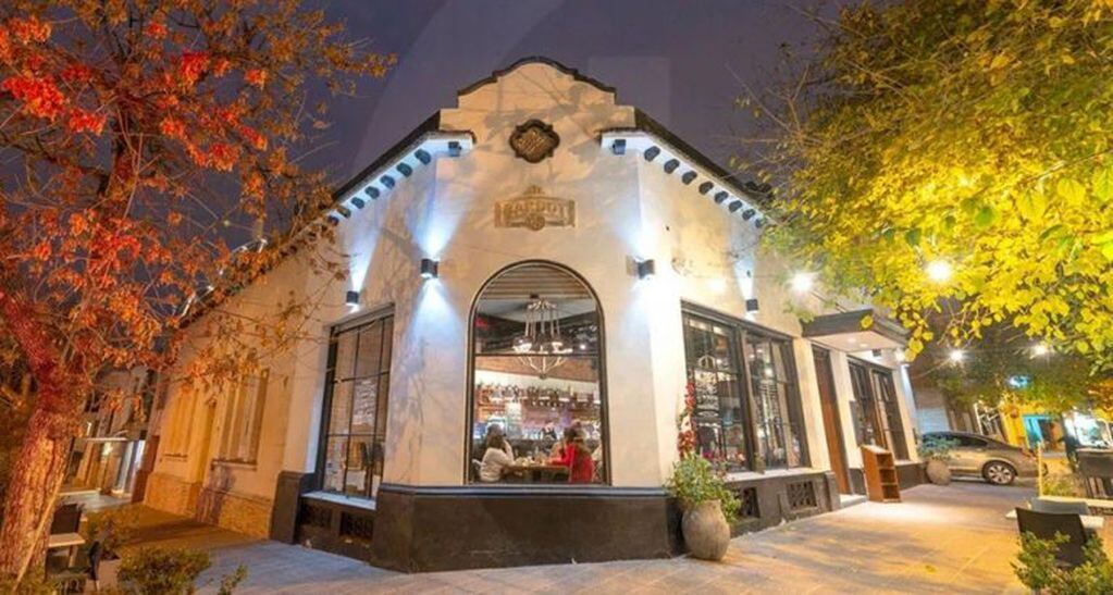 "Bardot", el restaurante ubicado en Belgrano al 1100 de Ciudad, Mendoza.