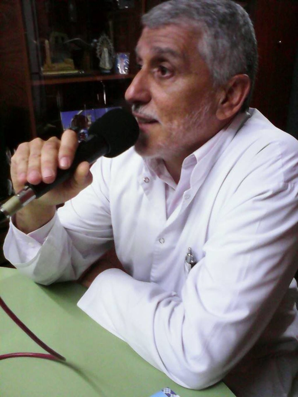 Dr. Jorge Leiva
