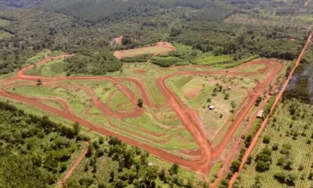 Se encuentran ejecutándose las obras en el Autódromo Enrique Seeber.