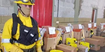 Entrega de equipamiento para bomberos voluntarios de Punilla y otros tres departamentos cordobeses.