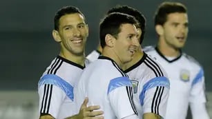 Maxi Rodríguez y Lionel Messi