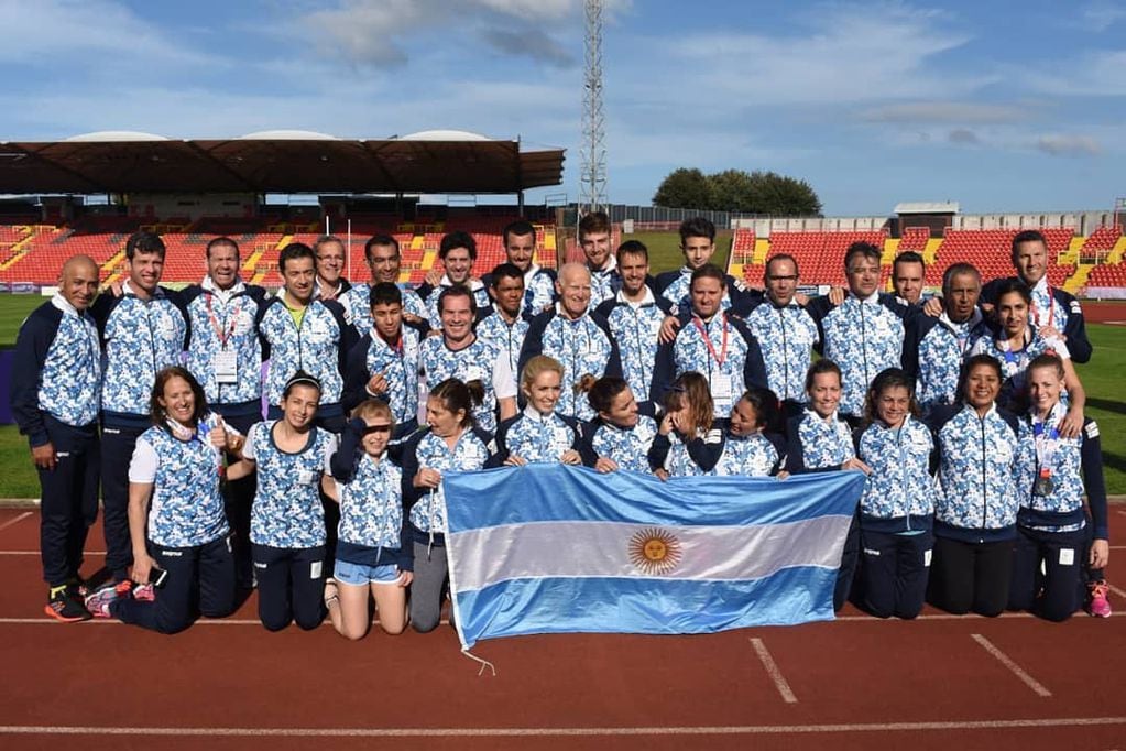 Delegación Argentina en uno de los Mundiales que compitió Rosana Mateos.