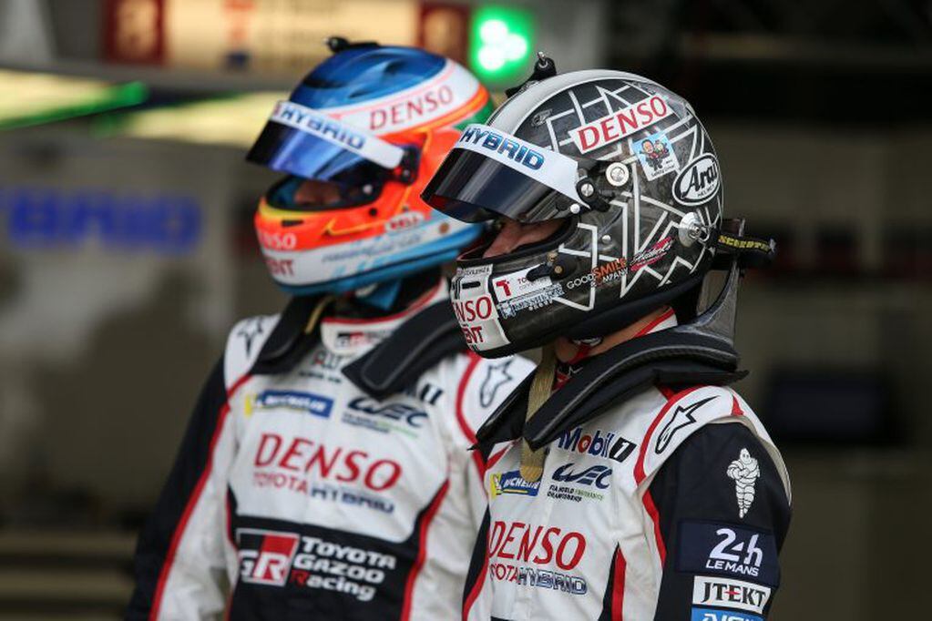 Pechito López (a la izquierda) y su compañero Kobayashi, durante la prueba de clasificación, en la que junto con Conway lograron el segundo lugar de largada.